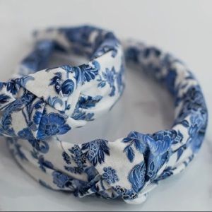 The Tiny Tassel headband